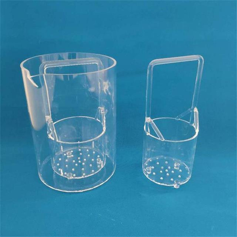 Ma&szlig;geschneiderter Quarzbecher mit Griff