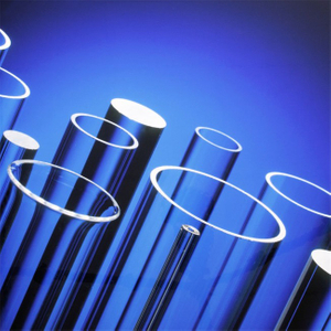 Tube en verre de silice fondu &agrave; l'arc