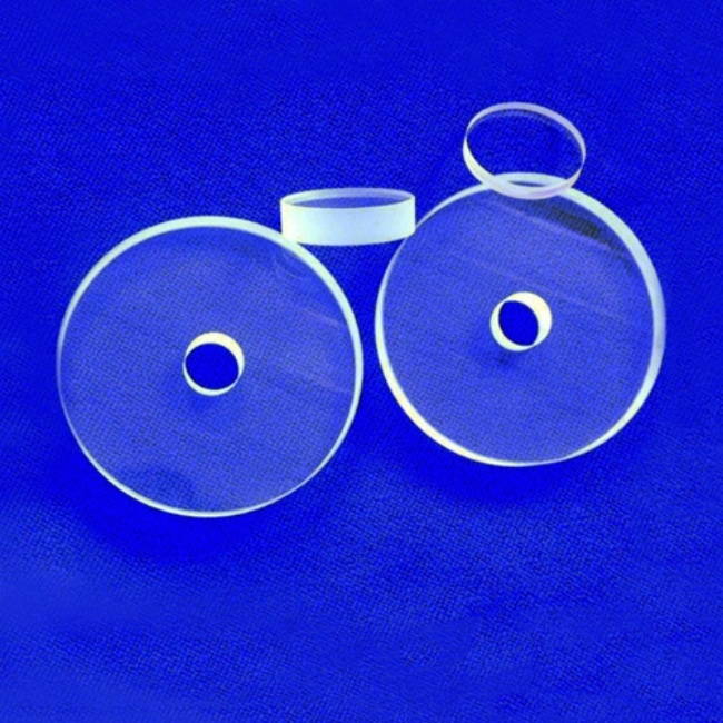 CNC-kundenspezifische Bearbeitung perforierter Quarzplatten
