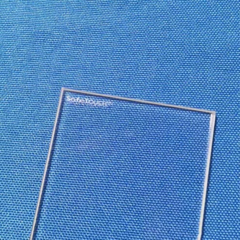 Rotulaci&oacute;n l&aacute;ser y chorro de arena sobre placas de cuarzo personalizadas