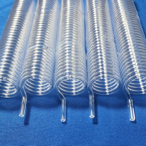 Tube en spirale de quartz transparent sans couture personnalis&eacute;