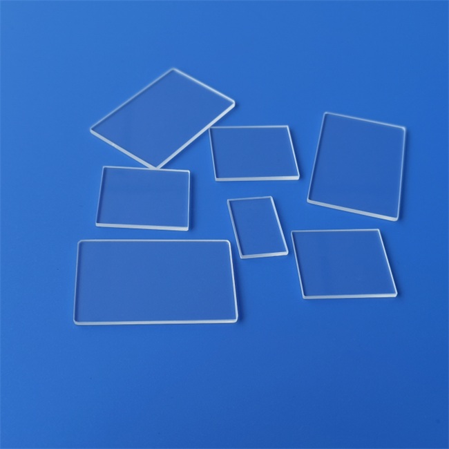 Wat zijn de prestatiekenmerken van kwartsglasplaten