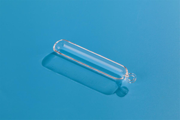 Transparentes, ma&szlig;geschneidertes Quarzglas-Boot